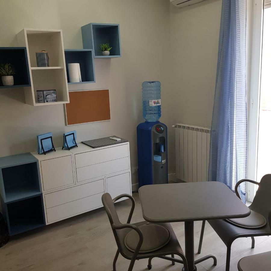 Little Rose Guest House Фьюмичино Экстерьер фото